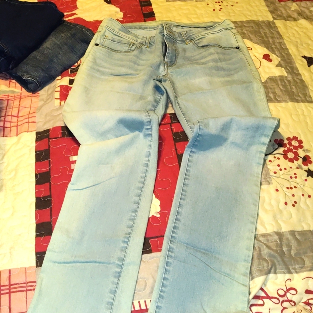 Fragile jeans,light denim